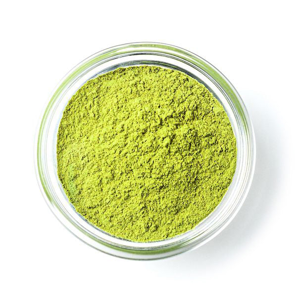 Matcha Tee Pulver Ceremonial Grade in einer Schale