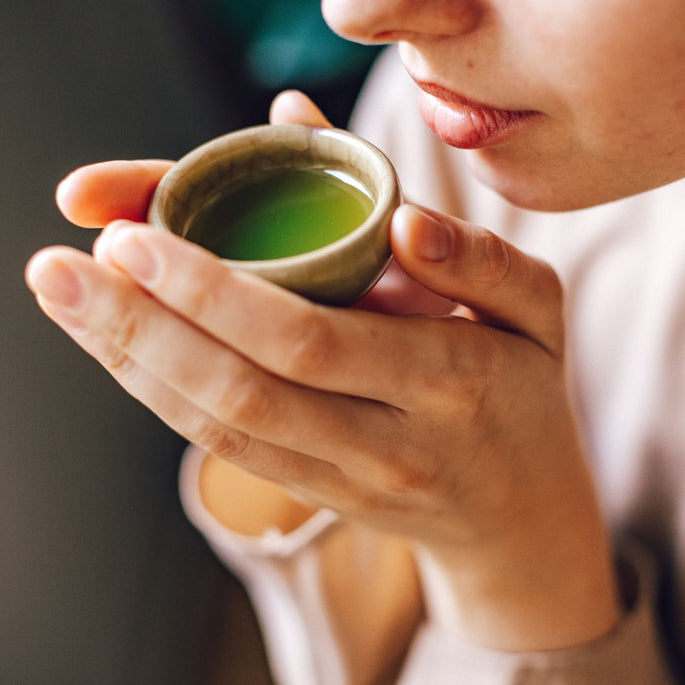 Matcha-Tee Geschmack: Die vielfältigen Gaumenfreuden des grünen Pulvers