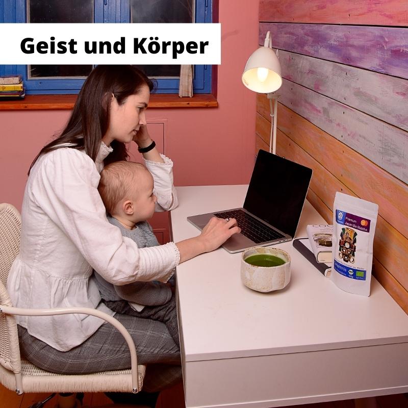 Matcha Tee im Homeoffice