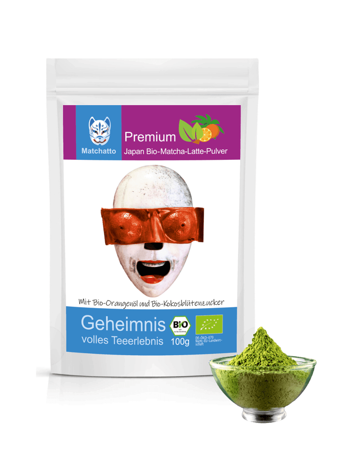 Matcha Latte Pulver Orange mit Kokoszucker in Beutel und Schale